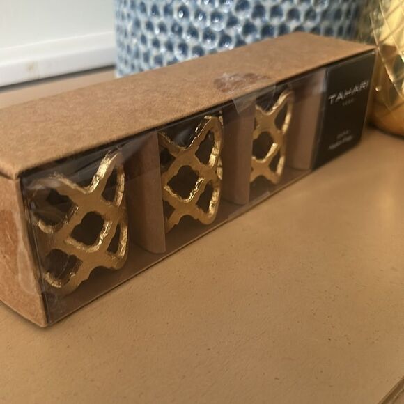 Tahari 4 PC Gold Napkin Ring Holder Set - Picture 2 of 3